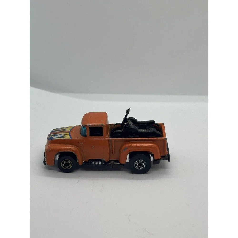 Hot Wheels Flying Colors Orange Hi-Tail Hauler